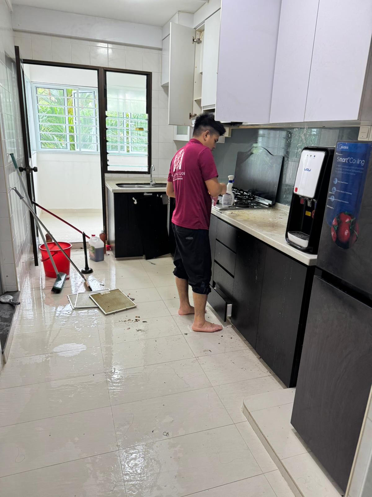 Post-Renovation Cleaning +& Floor Deep Cleaning using Scrubbing Machine (4 Bedroom Condo/5 Bedroom BTO)
